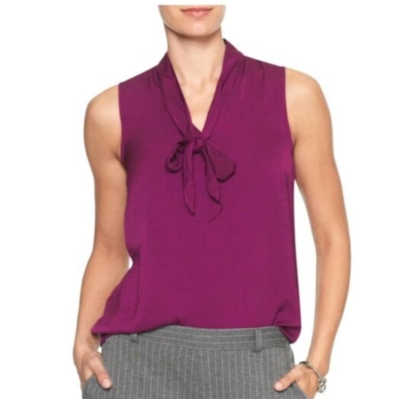 Banana Republic XS Purple Patterned High Tie V-Neck Tank - Picture 6 of 6
